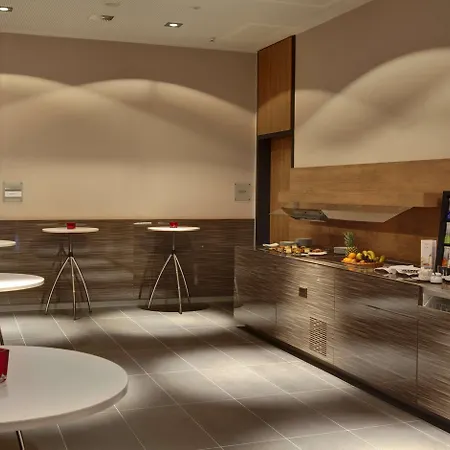 Intercityhotel Szálloda